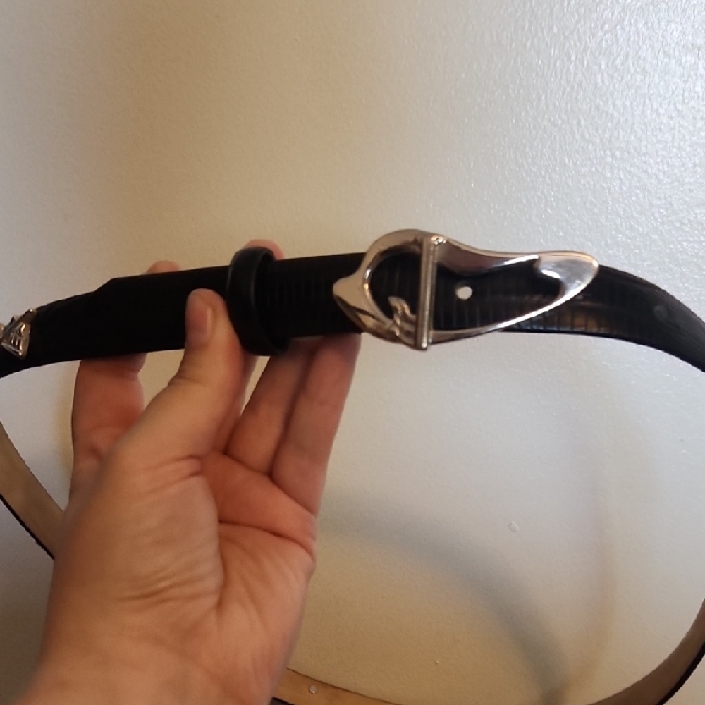 Elegant Italian Leather Black Belt with Silver Buckle